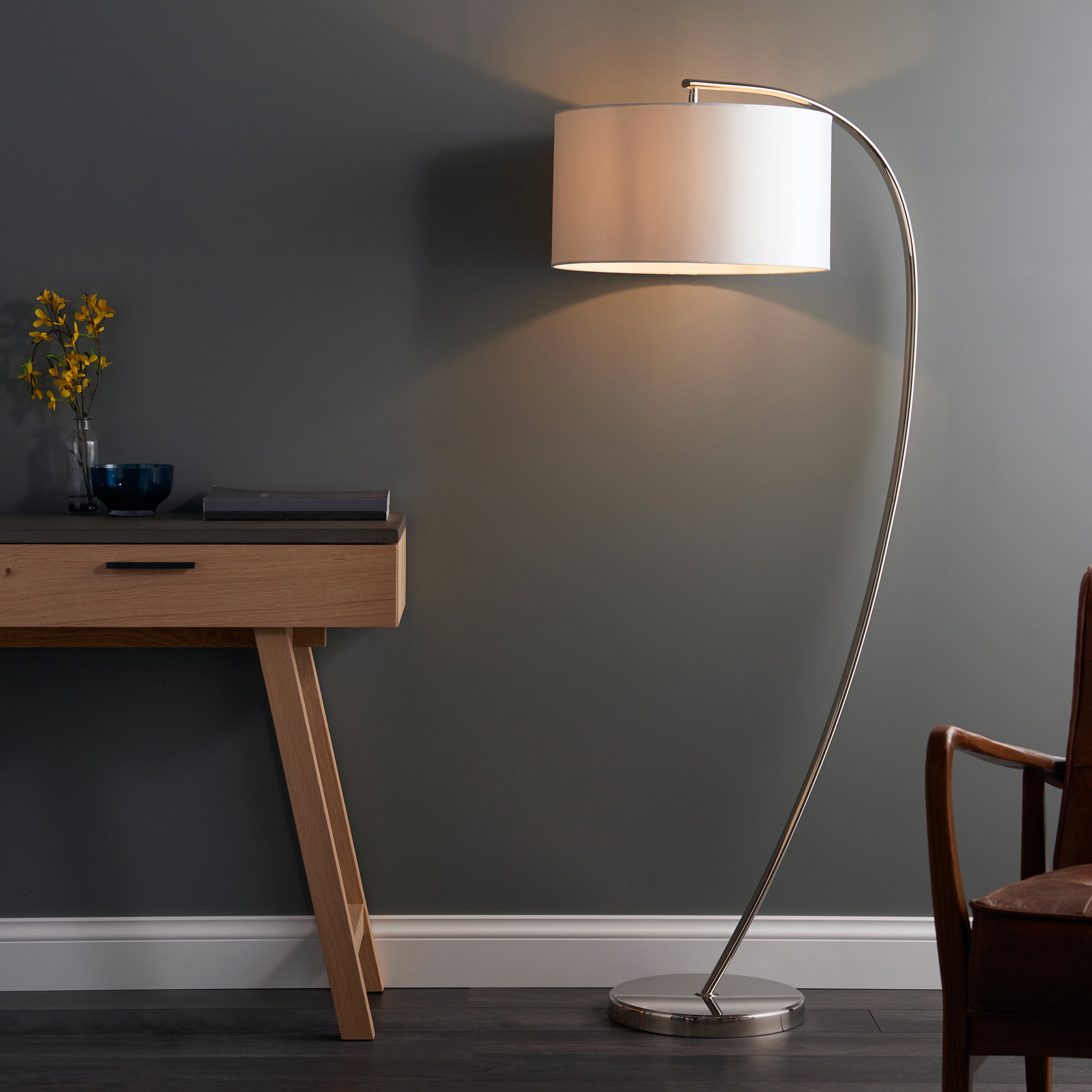 Hida Floor Lamp