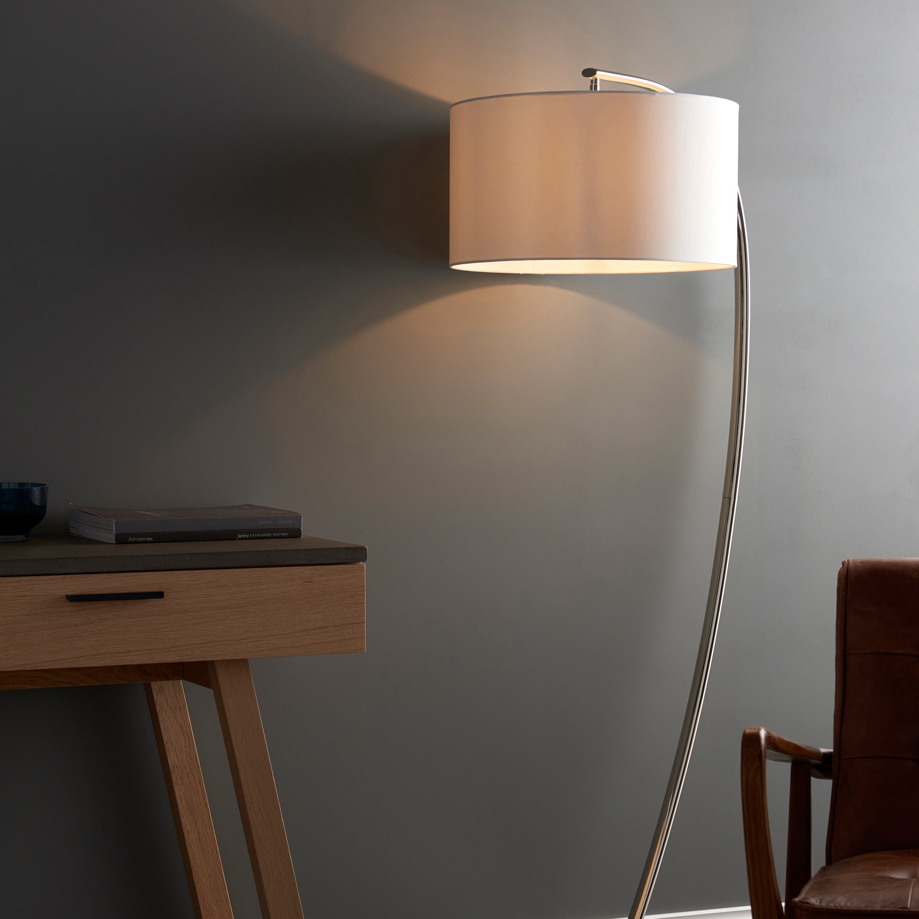 Hida Floor Lamp