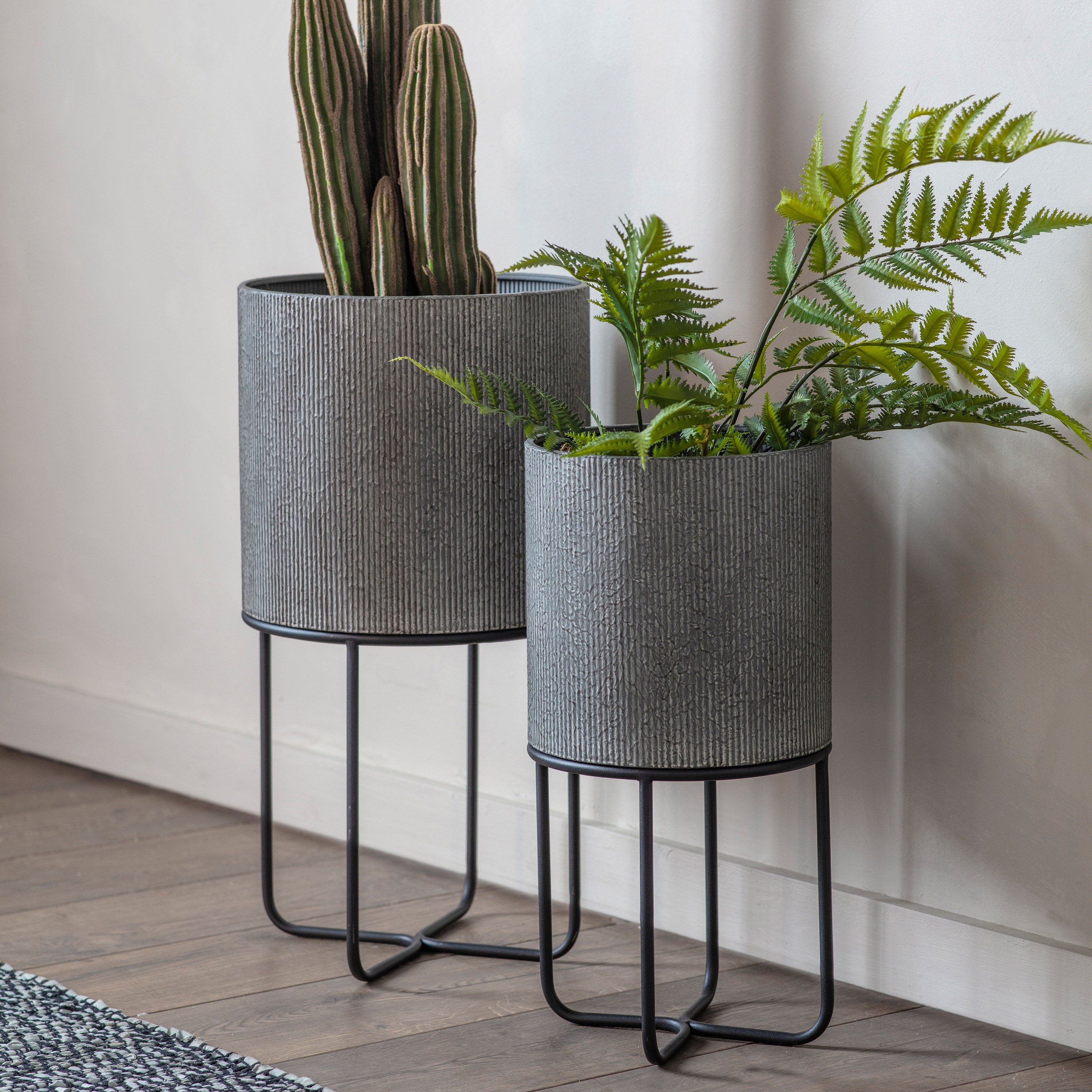 Eda Metal Planter Set of 2 - White/Grey