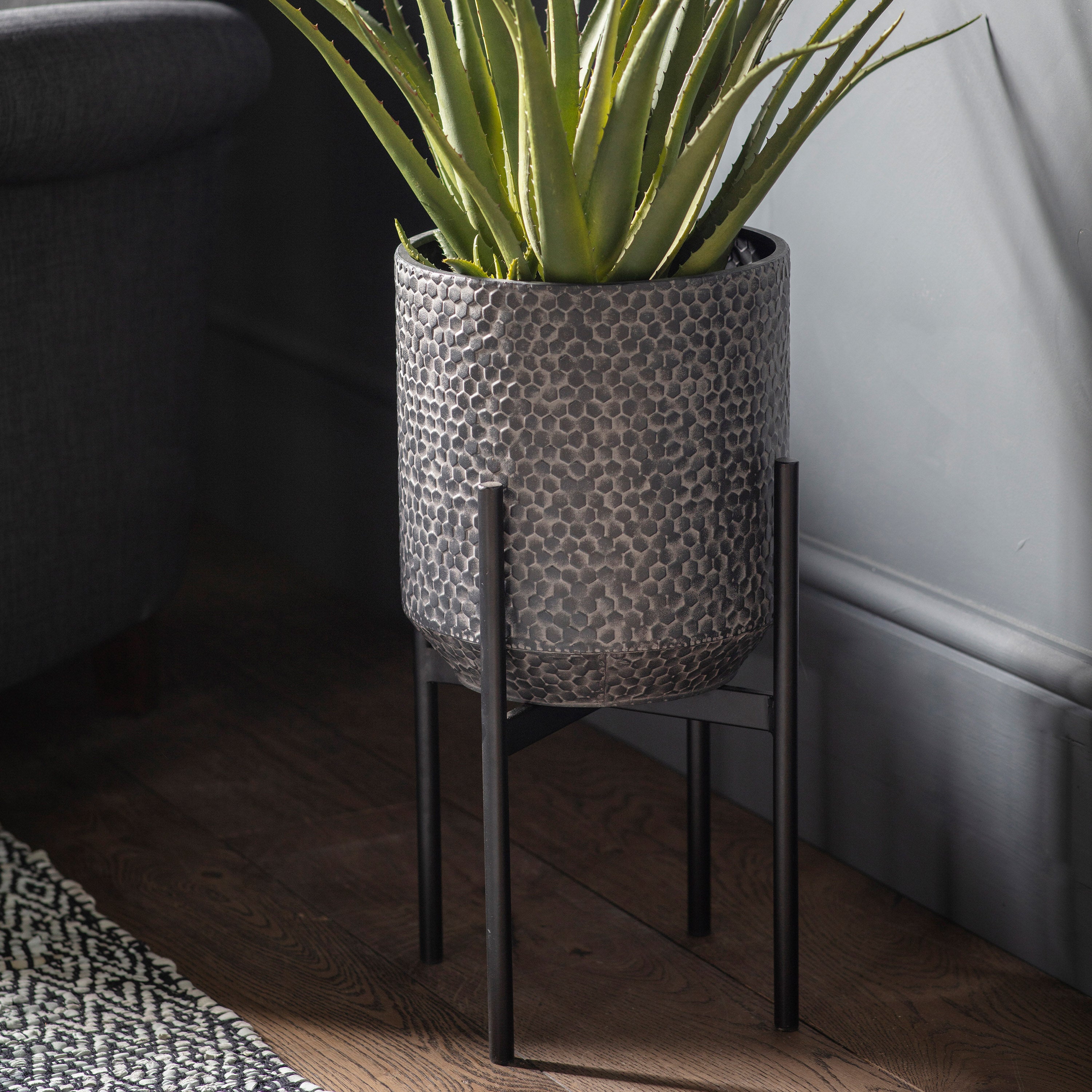 Cobus Metal Planter Black - Large/Medium