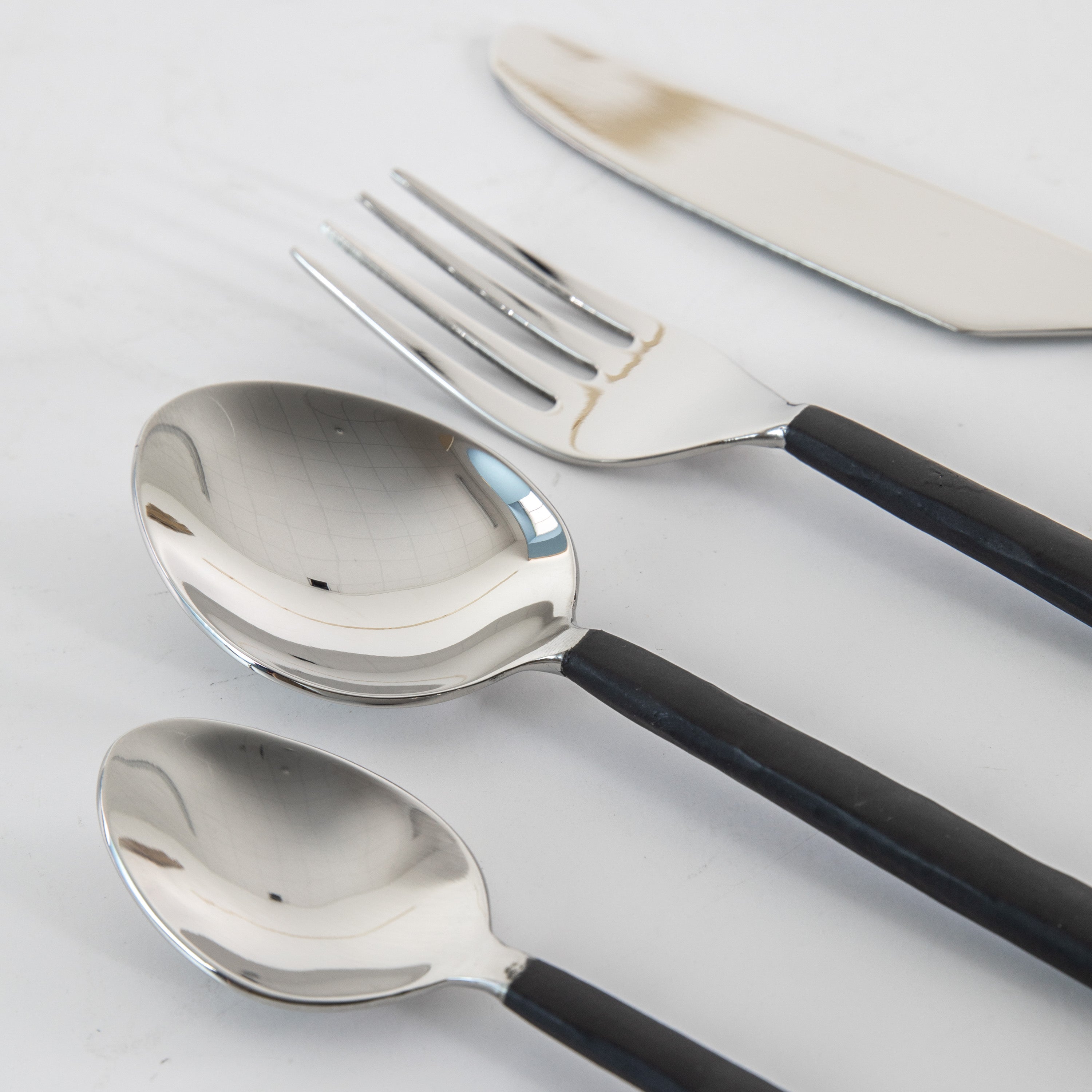 Soren Cutlery Set x16 Black