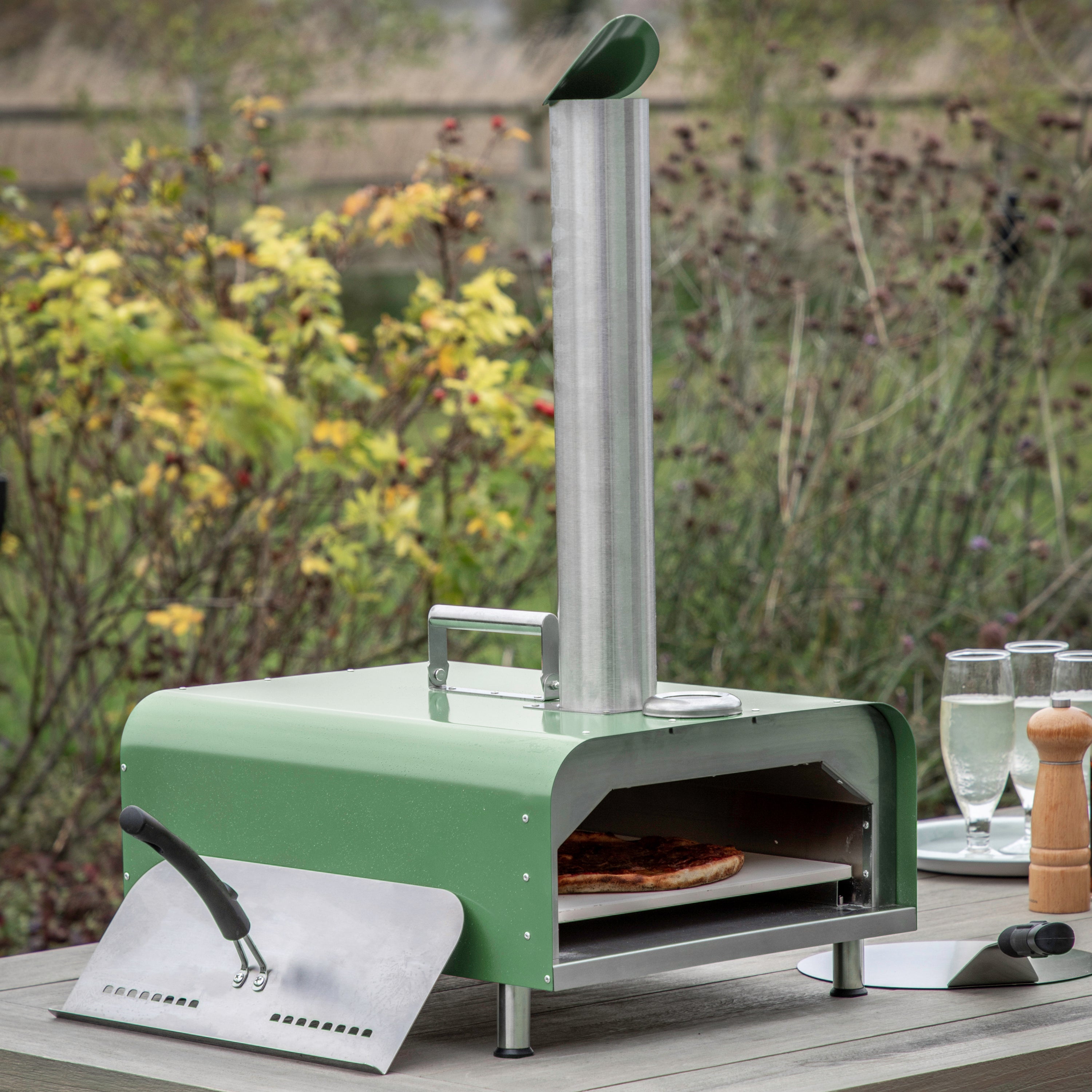 Green Pellet Pizza Oven