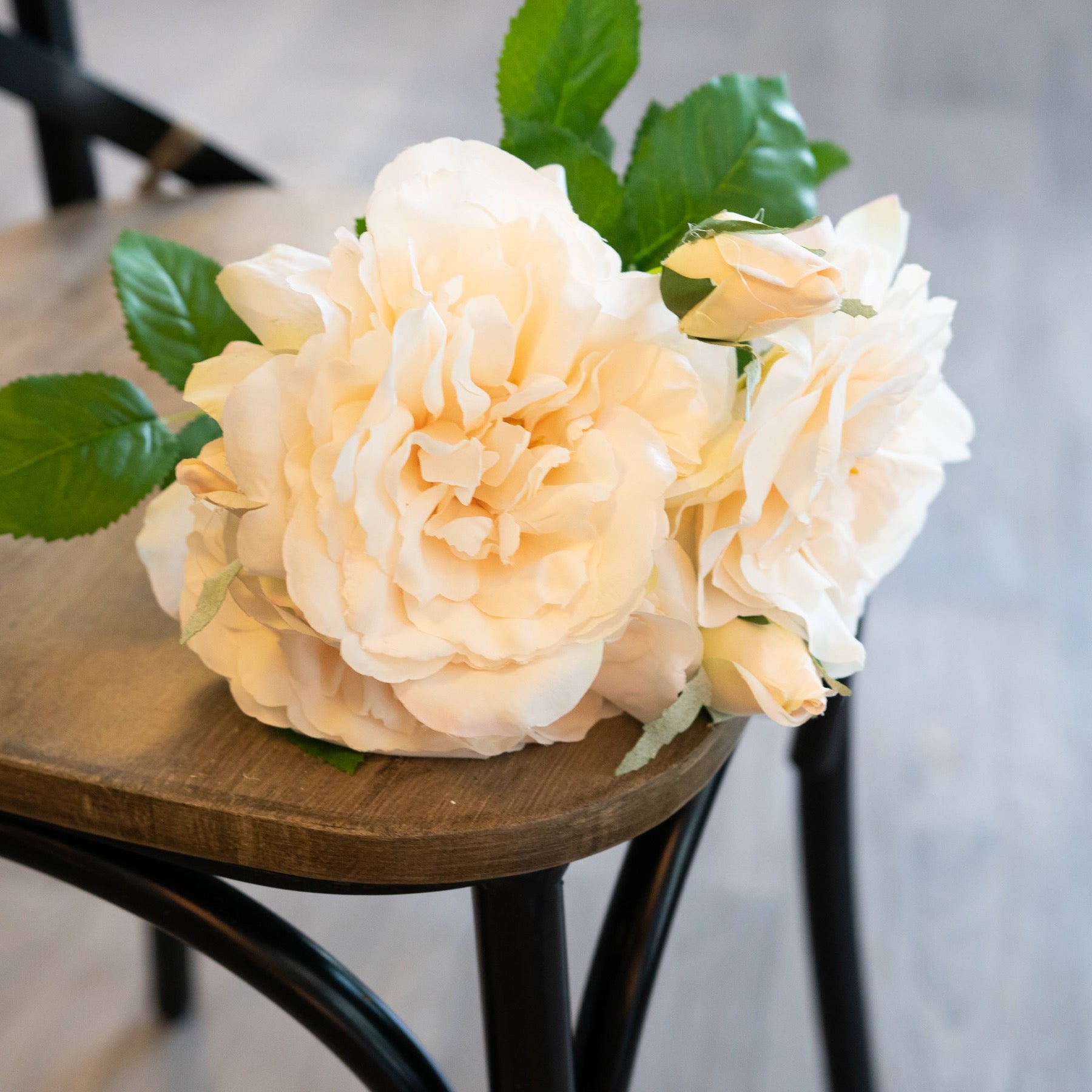 Short Stem Peachy Cream Rose Bouquet